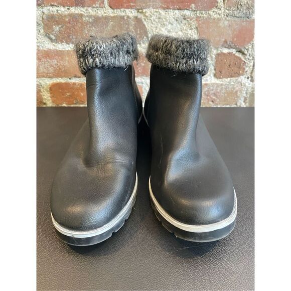 Adrienne Vittadini Black Fuax Leather Cuffed Wedge Ankle Bootie Womens Size 7 - Picture 2 of 13